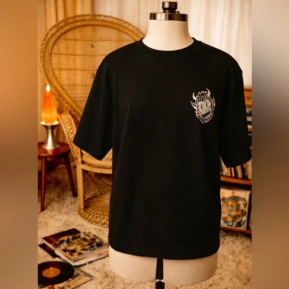 🖤 Octopied Mind “Devil’s Advocate” Graphic Tee 🖤EUC Large Women’s - Picture 3 of 4